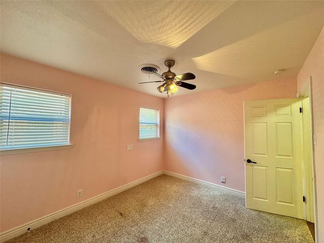 1905 Bridle Lane, Gainesville, TX 76240