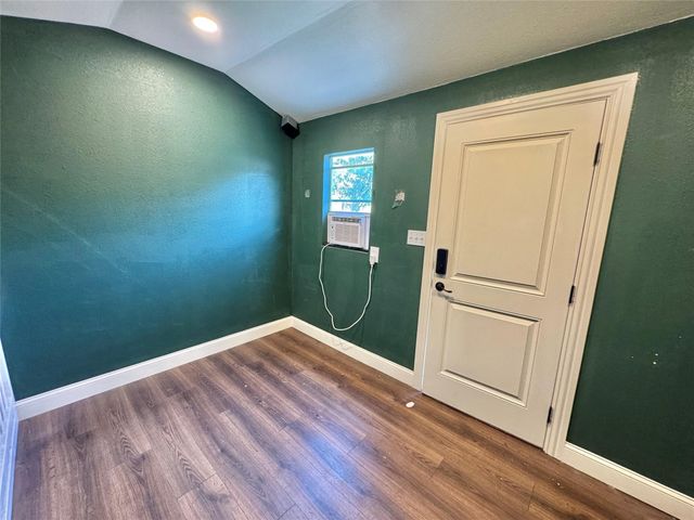 1905 Bridle Lane, Gainesville, TX 76240