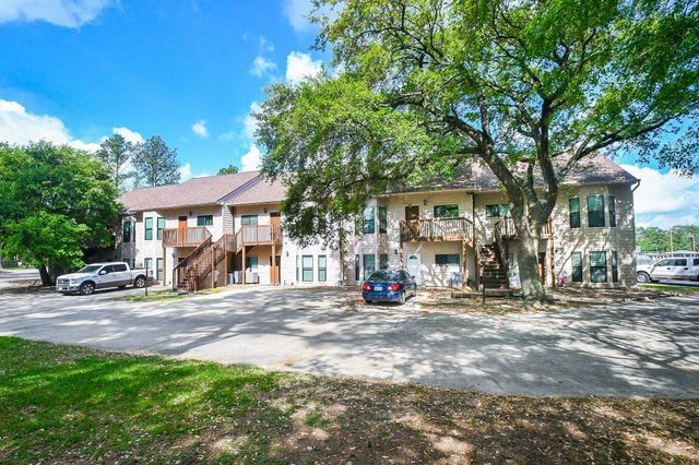 500 River Road 101, Montgomery, TX 77356