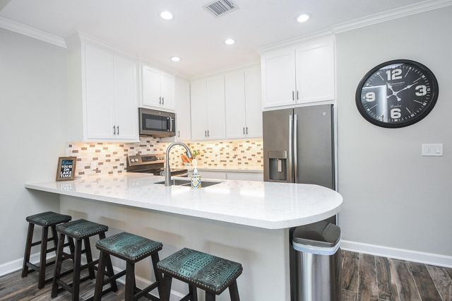 500 River Road 101, Montgomery, TX 77356