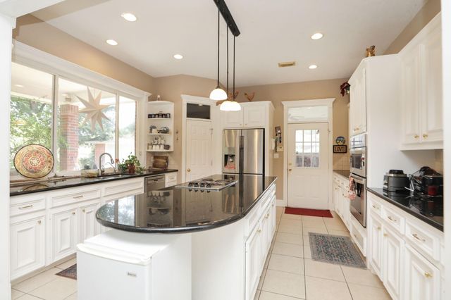 21719 Mueschke Road, Tomball, TX 77377