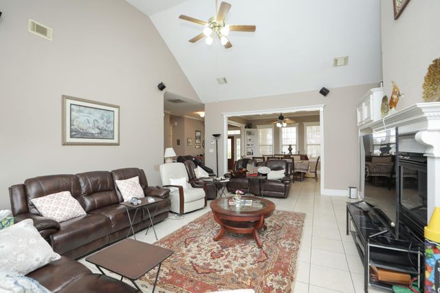 21719 Mueschke Road, Tomball, TX 77377
