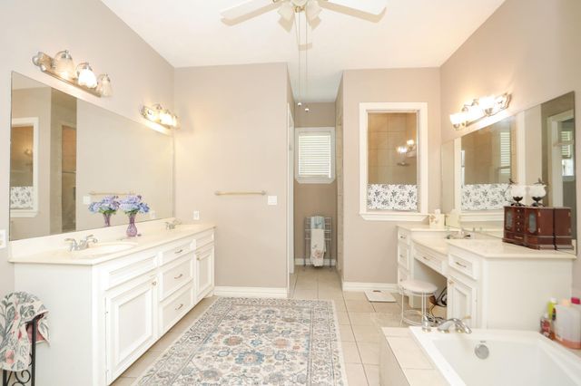 21719 Mueschke Road, Tomball, TX 77377