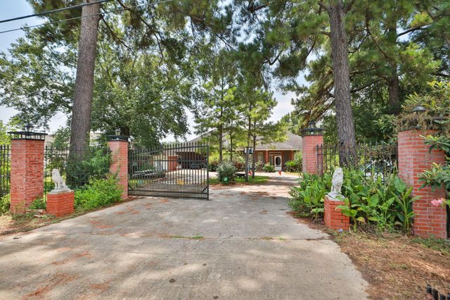 21719 Mueschke Road, Tomball, TX 77377