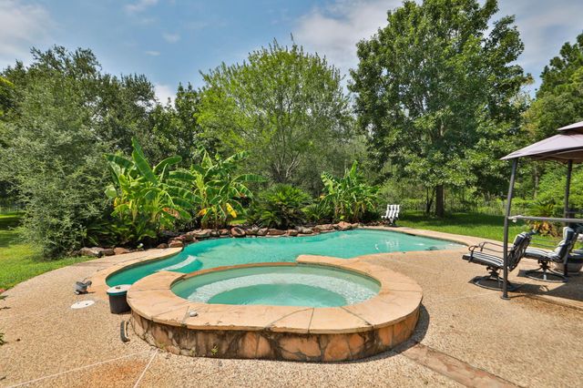 21719 Mueschke Road, Tomball, TX 77377