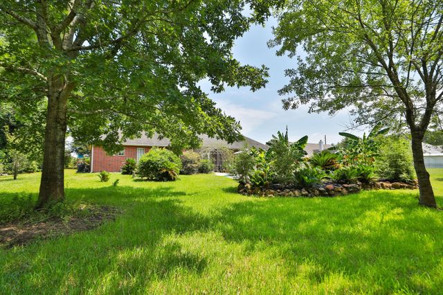 21719 Mueschke Road, Tomball, TX 77377