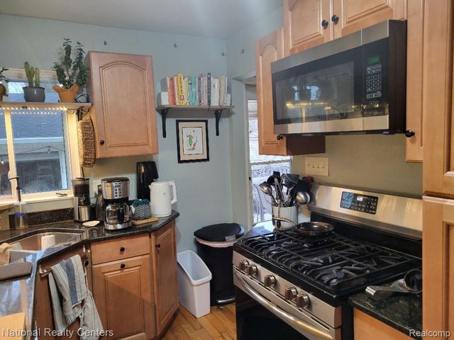 28070 W Chicago Street, Livonia, MI 48150