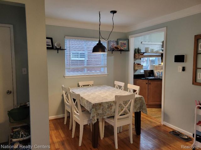 28070 W Chicago Street, Livonia, MI 48150