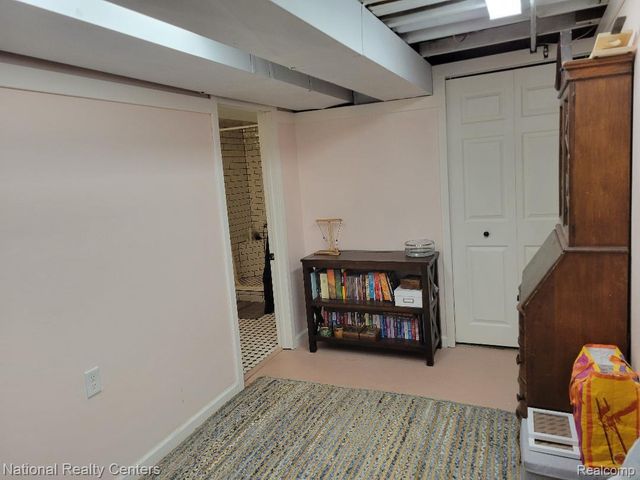 28070 W Chicago Street, Livonia, MI 48150