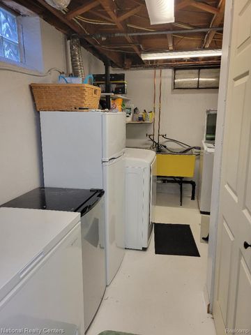 28070 W Chicago Street, Livonia, MI 48150