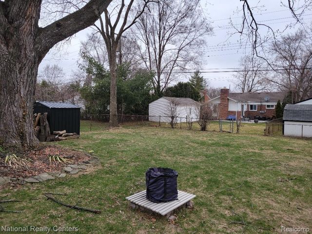 28070 W Chicago Street, Livonia, MI 48150