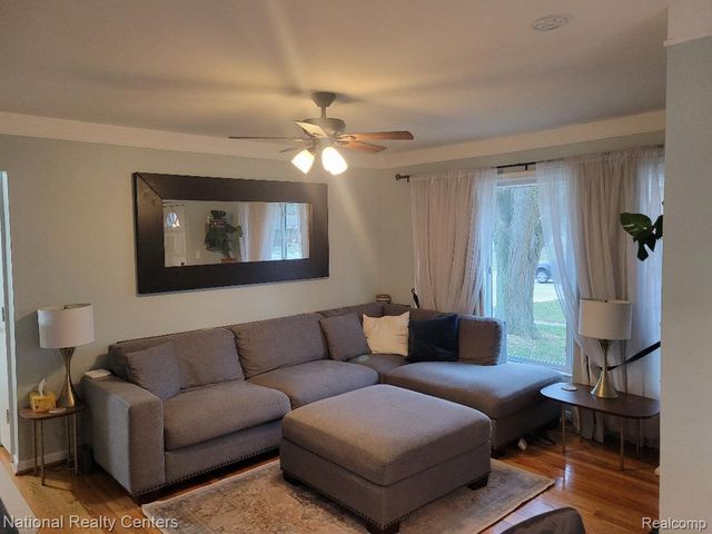 28070 W Chicago Street, Livonia, MI 48150