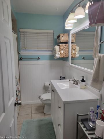 28070 W Chicago Street, Livonia, MI 48150