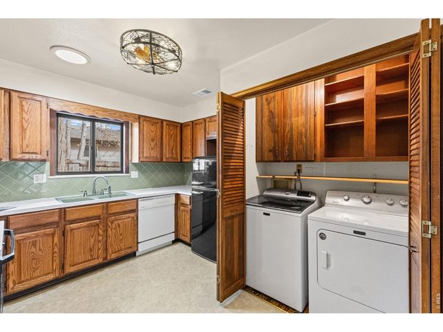 717 Oak St, Windsor, CO 80550