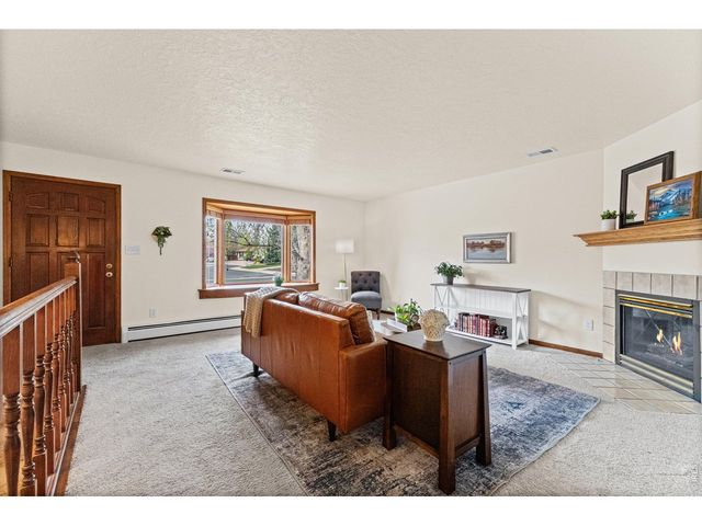 717 Oak St, Windsor, CO 80550