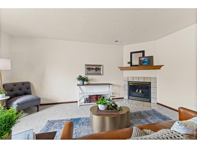717 Oak St, Windsor, CO 80550