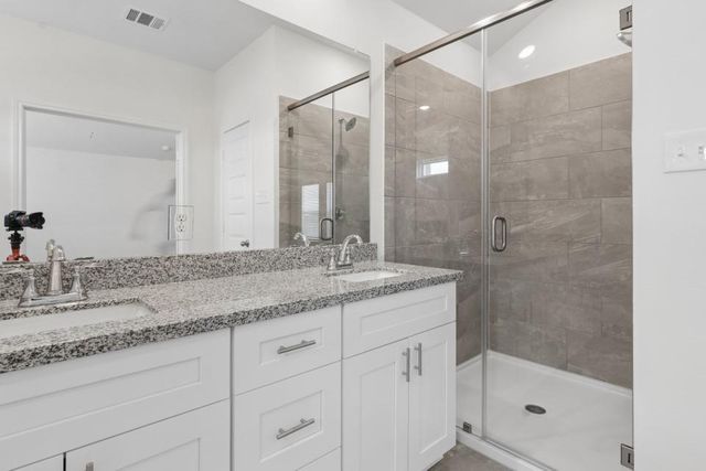 14942 Eagle Feather Rd Drive, Houston, TX 77090