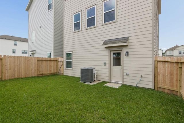 14942 Eagle Feather Rd Drive, Houston, TX 77090