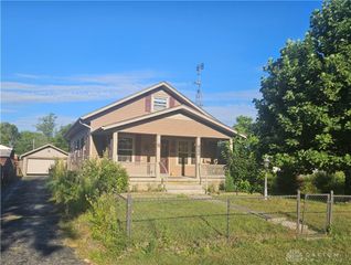 33 Cherokee Drive, Dayton, OH 45417