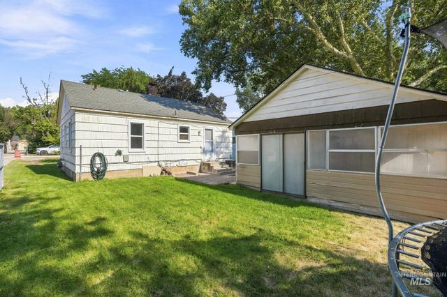 115 S Pine St, Nampa, ID 83686