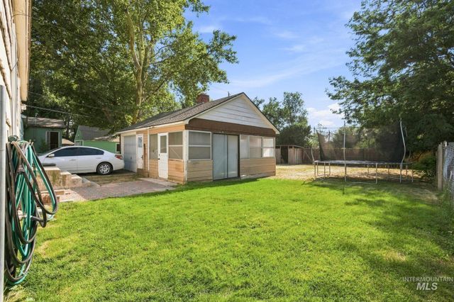 115 S Pine St, Nampa, ID 83686