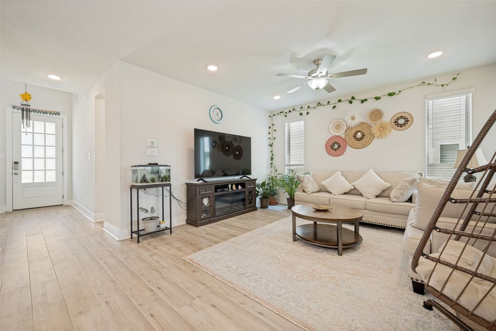 1013 14th Street, Argyle, TX 76226 — photo 5