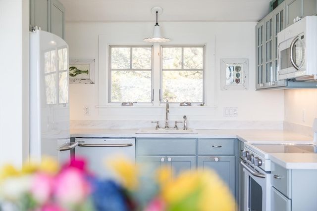 175 Cliff Road, Wellfleet, MA 02667