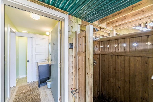 175 Cliff Road, Wellfleet, MA 02667