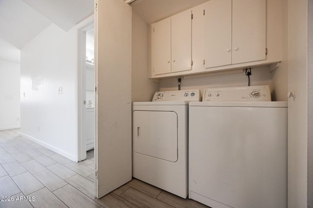 2730 E BELLEVIEW Street 6, Phoenix, AZ 85008