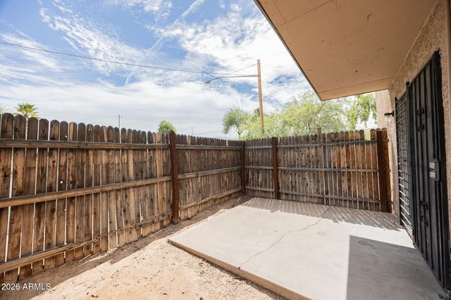 2730 E BELLEVIEW Street 6, Phoenix, AZ 85008