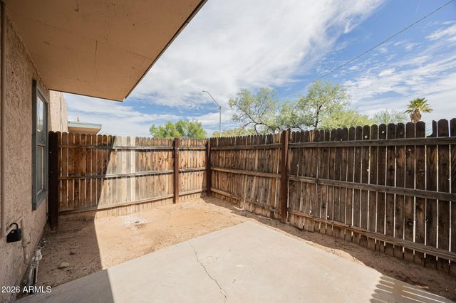 2730 E BELLEVIEW Street 6, Phoenix, AZ 85008
