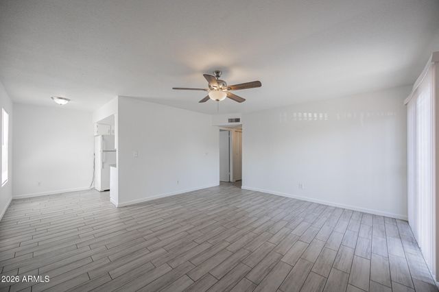 2730 E BELLEVIEW Street 6, Phoenix, AZ 85008