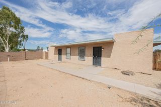 2730 E BELLEVIEW Street 6, Phoenix, AZ 85008