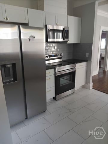 1110 E 40th Street, Savannah, GA 31404