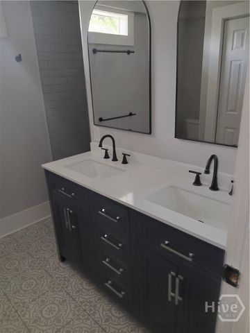 1110 E 40th Street, Savannah, GA 31404