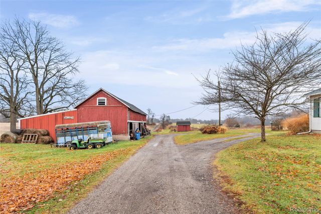 7861 Gregory Road, Webster Township, MI 48130