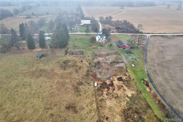 7861 Gregory Road, Webster Township, MI 48130
