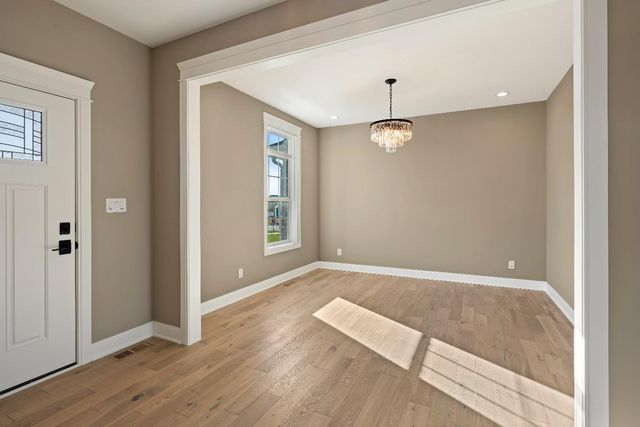 443 Megan Way, Munster, IN 46321