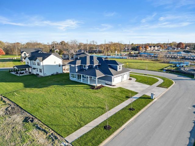 443 Megan Way, Munster, IN 46321