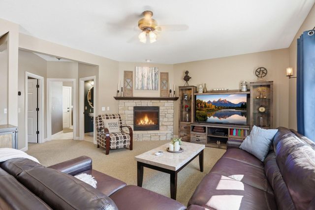 8564 Pine Court, Victoria, MN 55386