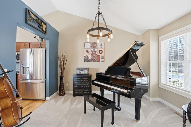 8564 Pine Court, Victoria, MN 55386