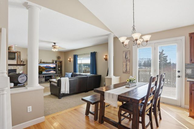 8564 Pine Court, Victoria, MN 55386