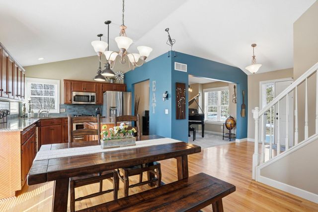 8564 Pine Court, Victoria, MN 55386