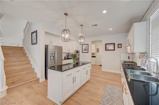 5822 Toofer Winds Court, Las Vegas, NV 89131