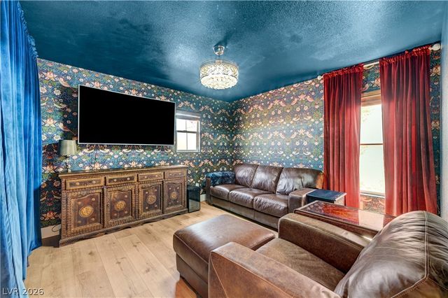 5822 Toofer Winds Court, Las Vegas, NV 89131
