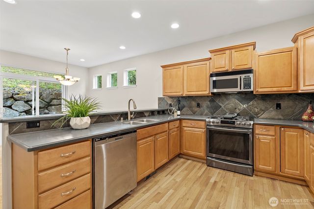 24931 234th Place SE, Maple Valley, WA 98038