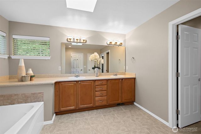 24931 234th Place SE, Maple Valley, WA 98038