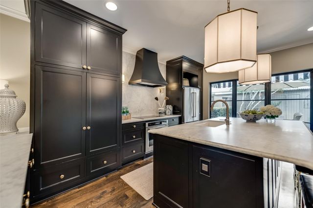 7510 W Northwest Highway 6, Dallas, TX 75225