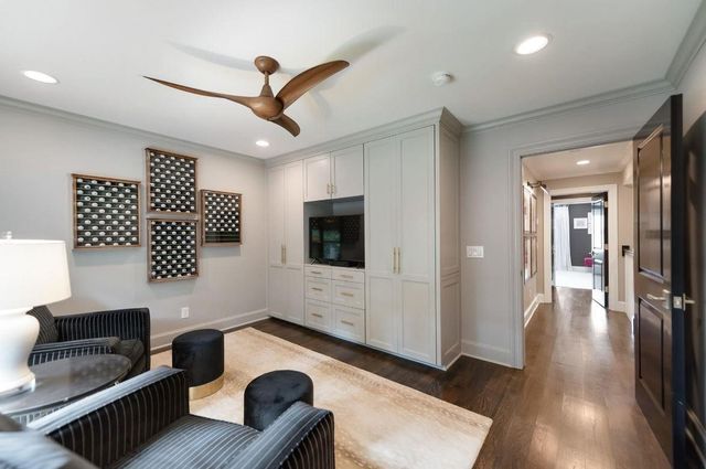 7510 W Northwest Highway 6, Dallas, TX 75225