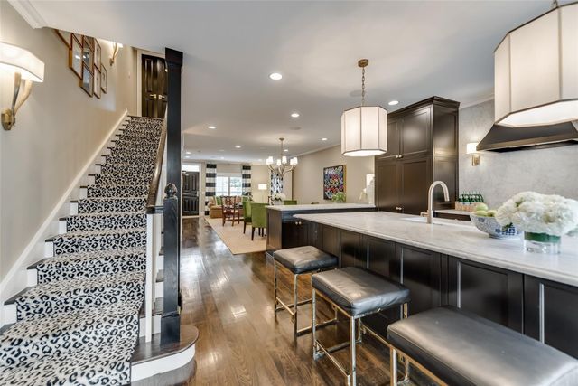 7510 W Northwest Highway 6, Dallas, TX 75225